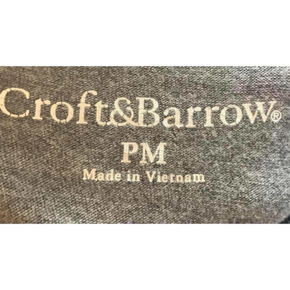 Croft & Barrow Gray Turtle Neck Women PM Leaves Cardinal Red Bird Pattern - Picture 3 of 4